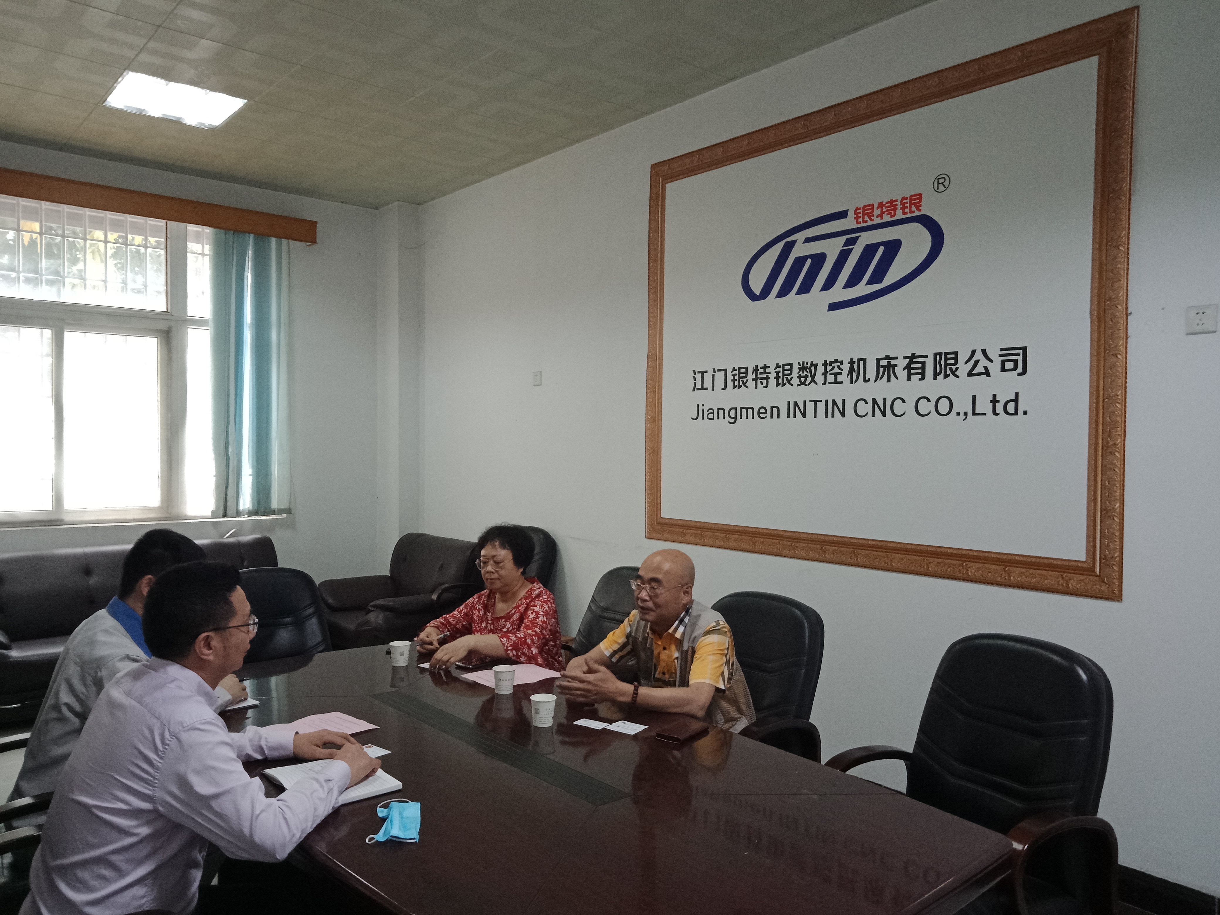 TIWINOK品牌 TIWINOK品牌